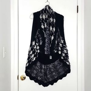 Houndstooth pattern black and white vest